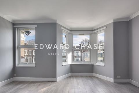 undefined, De Vere Gardens, Ilford, IG1