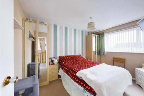 2 Filbert Close, Abbeydale, Gloucester, GL4 5EX