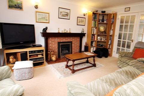 1 Sears Close, Shefford, SG17 5HG