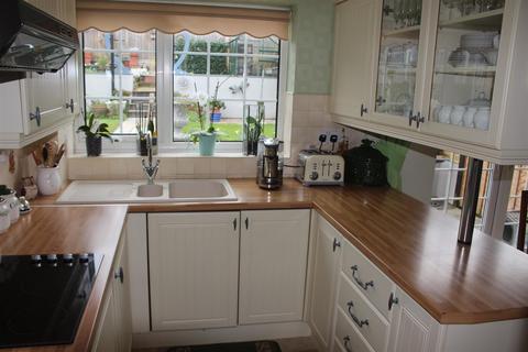 7 Hanlith, Wilnecote, Tamworth, B77 4BP