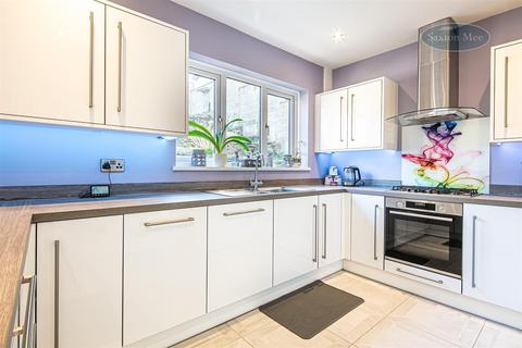 21 Coronation Road, Stocksbridge, Sheffield, S36 1AX