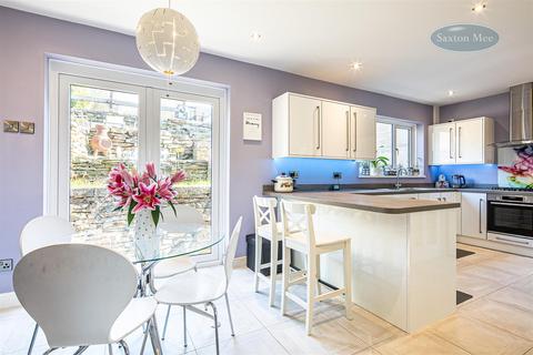 21 Coronation Road, Stocksbridge, Sheffield, S36 1AX