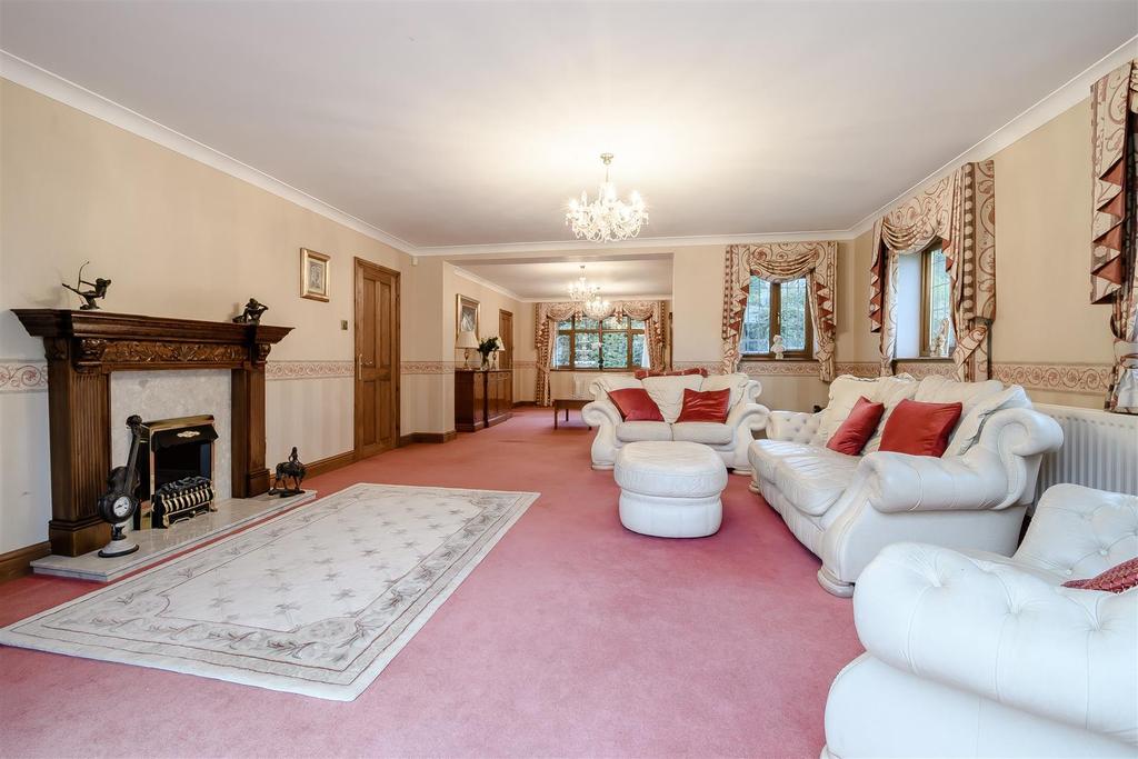 8456739-interior25.jpg
