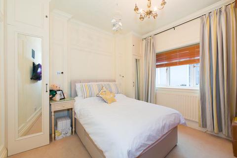 15 The Drive, Epsom, KT19 0AR
