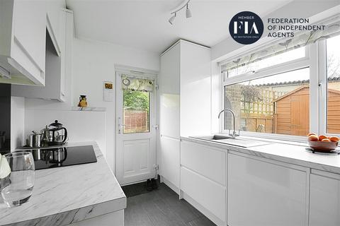56 Ravenswood Gardens, Isleworth, TW7 4JG