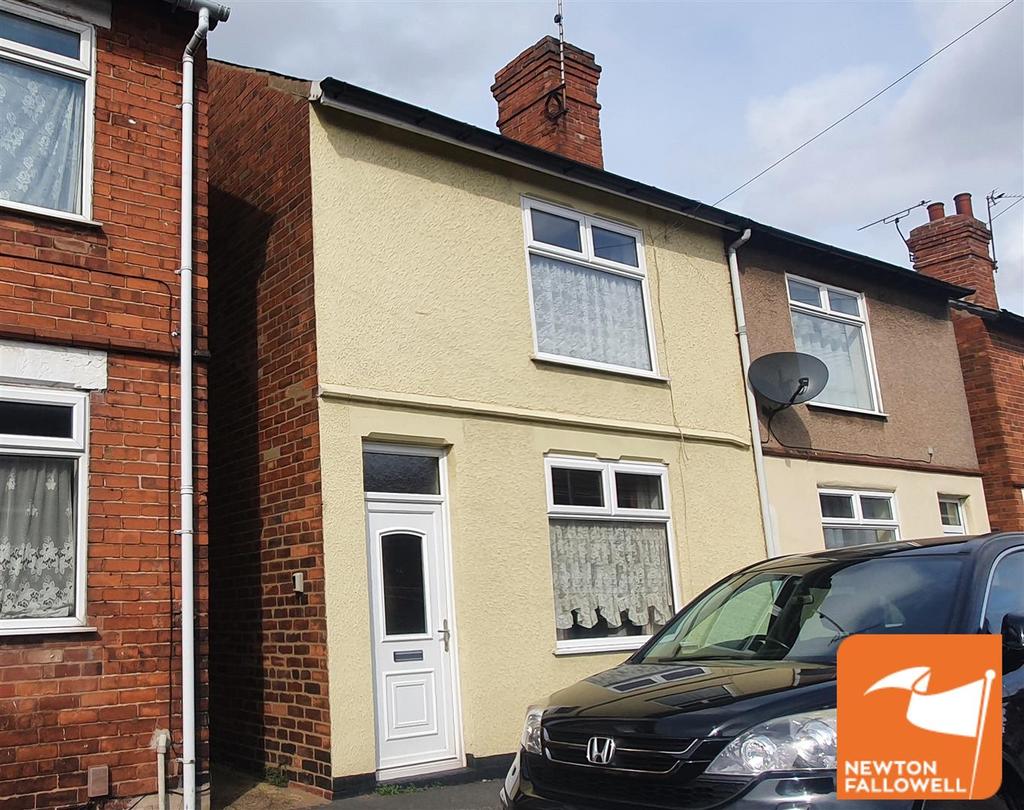 Smith Street, Mansfield 2 bed semidetached house £80,000