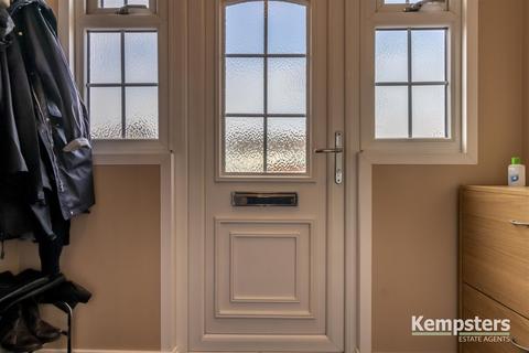 120 Feenan Highway, Tilbury, RM18 8HH
