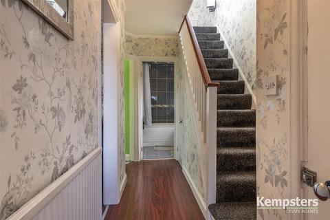 120 Feenan Highway, Tilbury, RM18 8HH
