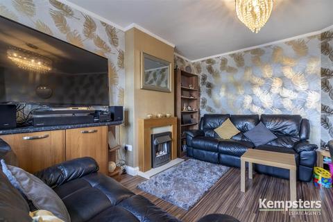 120 Feenan Highway, Tilbury, RM18 8HH