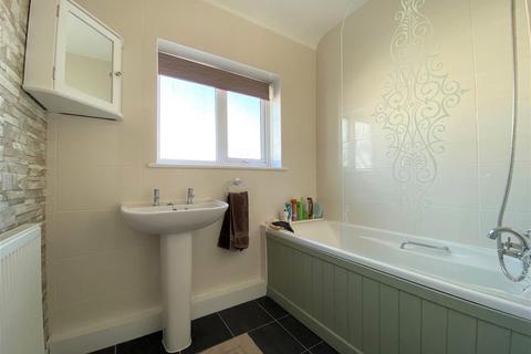 14 Titian Avenue, Bushey Heath, Bushey, WD23 4GB