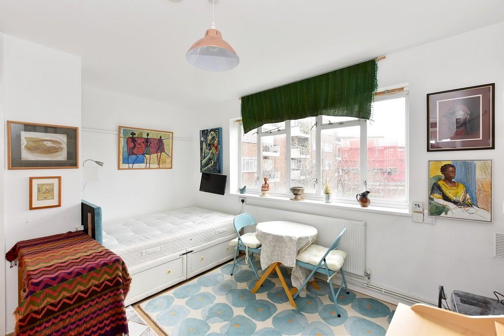 Pond Place, Chelsea, SW3 Studio £1,083 pcm (£250 pw)