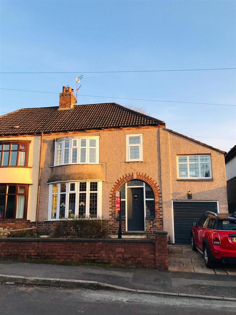 Brooklands Drive, Grotton, Oldham 3 bed semidetached house £275,000