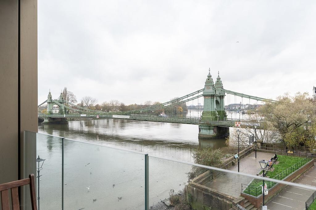 Queens Wharf, Crisp Road, Hammersmith, W6 2 bed apartment £1,599,999