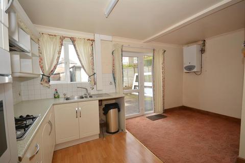 2 Beech Street, Hollingwood, Chesterfield, S43 2HN