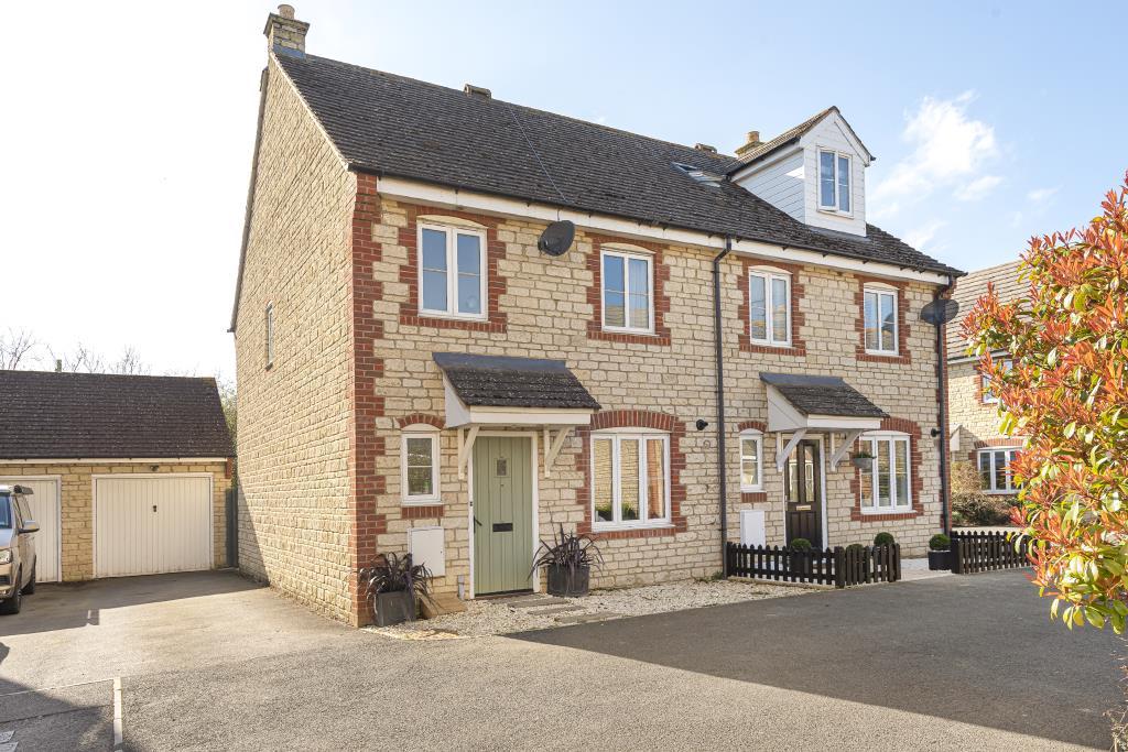 Stanford In The Vale, Faringdon, SN7 3 bed semidetached house £280,000