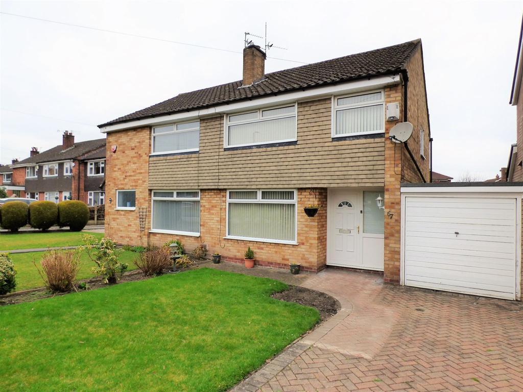 Stokesay Drive, Hazel Grove, Stockport, SK7 3 bed semidetached house
