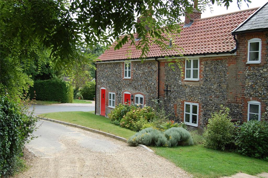 Horsecroft Road, Bury St Edmunds... 3 bed semidetached house £1,495