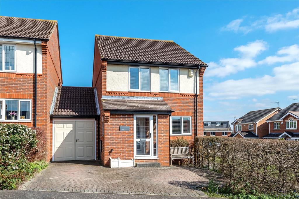 Wingate Drive, Ampthill... 3 bed link detached house £380,000
