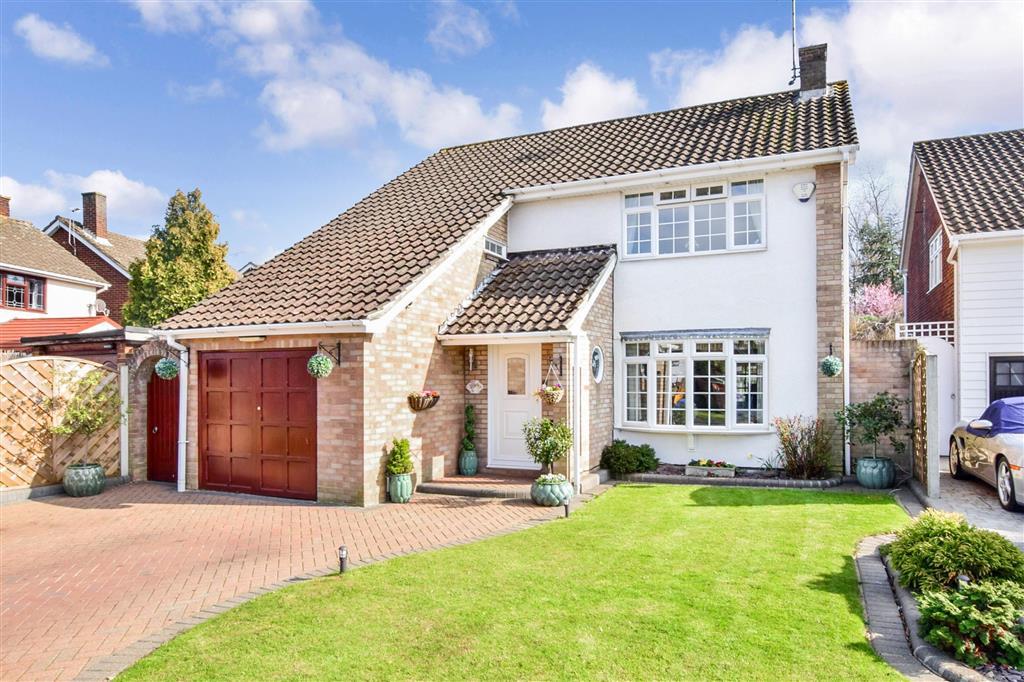 Ravensdale, Basildon, Essex 4 bed detached house £625,000