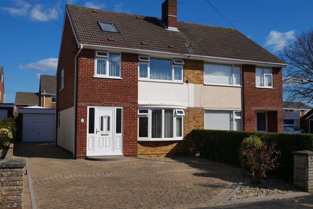 BEAUMONT RISE, FAREHAM 4 bed semidetached house £339,950