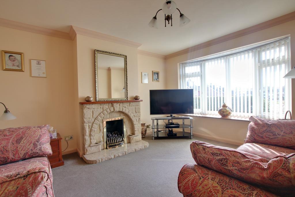BEAUMONT RISE, FAREHAM 4 bed semidetached house £339,950