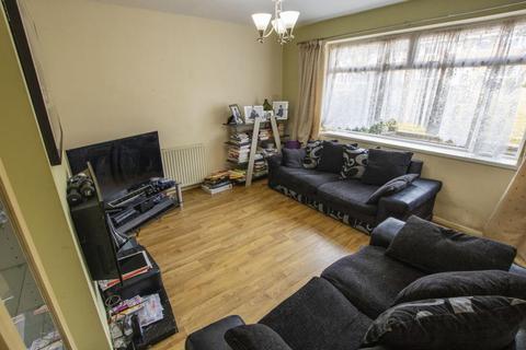 63 Cadleigh Gardens, Birmingham, B17 0QB