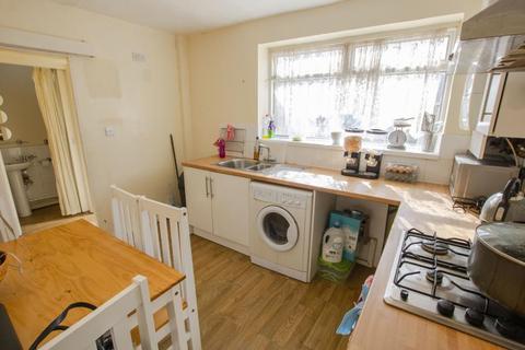 63 Cadleigh Gardens, Birmingham, B17 0QB