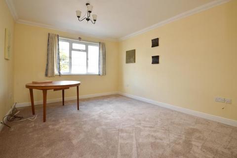 2 bedroom apartment to rent, Knights Place, Windsor