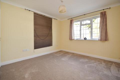 2 bedroom apartment to rent, Knights Place, Windsor
