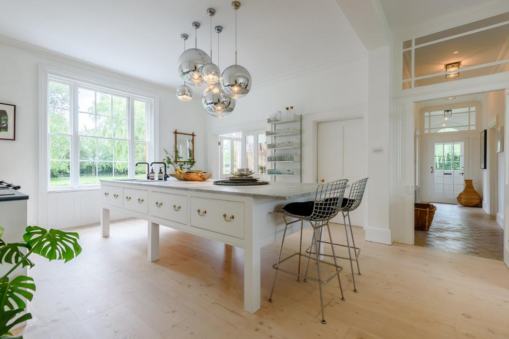 Breakfast Room