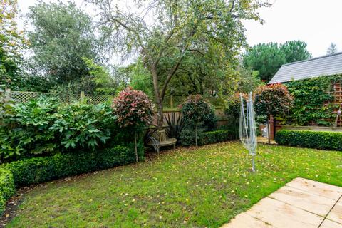 3 Brook Farm Close, Stoke Hammond, Milton Keynes, MK17 9FN