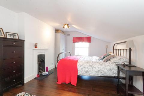 32 Marsden Road, London, SE15 4EE