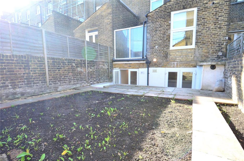 Herne Hill Road, London, SE24 2 bed apartment to rent £2,100 pcm (£