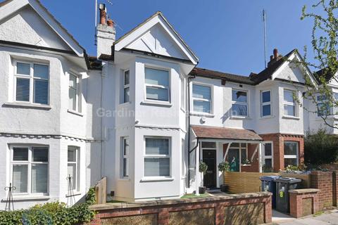 8 Bellevue Road, London, W13 8DE