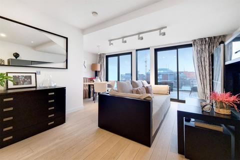 2 bedroom penthouse for sale - Hollen Street, Soho, London, W1F