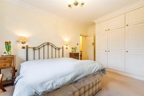 2 bedroom flat to rent, Gloucester Court, Kew Road, Kew, Richmond