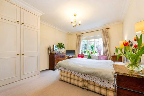 2 bedroom flat to rent, Gloucester Court, Kew Road, Kew, Richmond