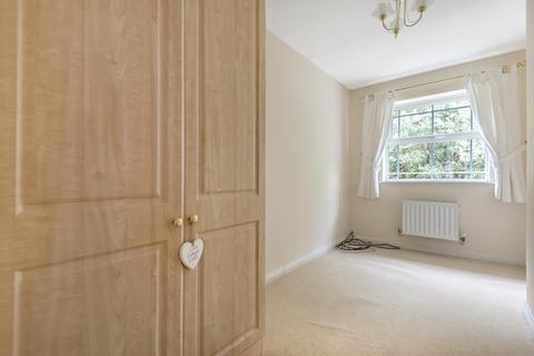 10 Brock Close, Deepcut, Camberley, GU16 6GA