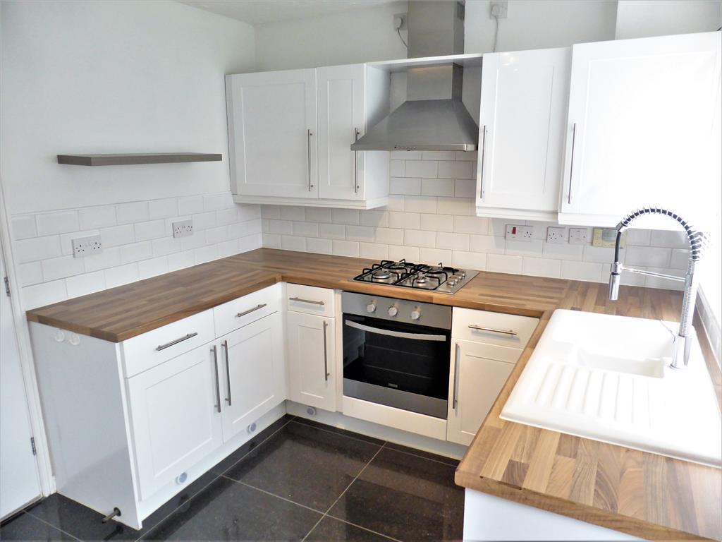 Wildene Drive, Mexborough, S64 9SN 2 bed semidetached house £550 pcm