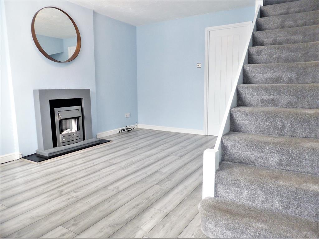 Wildene Drive, Mexborough, S64 9SN 2 bed semidetached house £550 pcm
