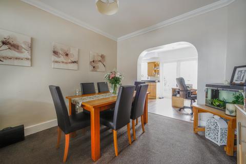 37 Chesterfield Road, Enfield, EN3 6BE