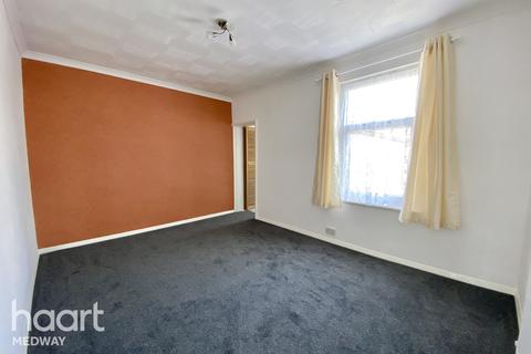 30 Brompton Lane, Rochester, ME2 3BJ