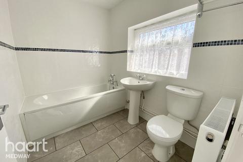 30 Brompton Lane, Rochester, ME2 3BJ