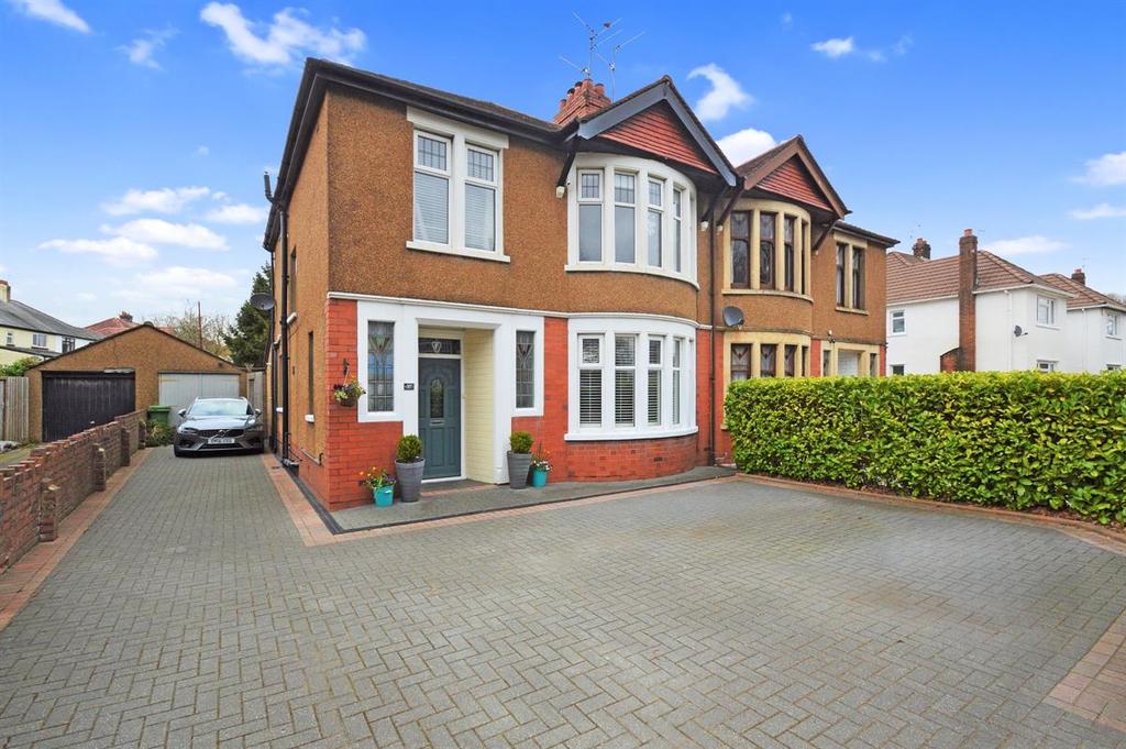 Ty Glas Road, Llanishen, Cardiff 3 bed semidetached house £425,000