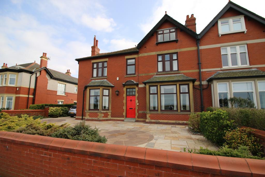 The Esplanade, Fleetwood, FY7 6 bed semidetached house for sale £560,000