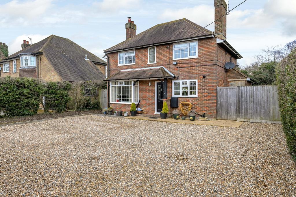 Stanley Hill Avenue, Amersham 3 bed detached house £825,000