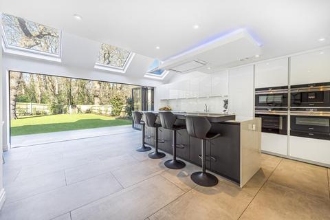 57 Burleigh Park, Cobham, KT11 2DU
