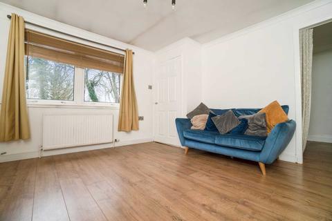 17 Craigends Drive, Kilbarchan, Johnstone, PA10 2EA