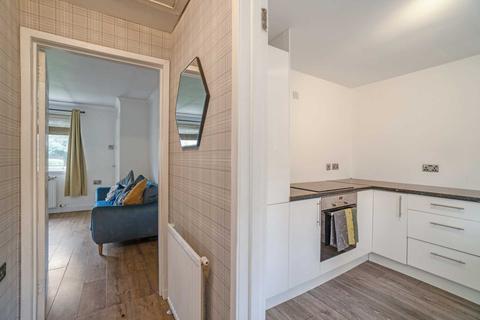 17 Craigends Drive, Kilbarchan, Johnstone, PA10 2EA
