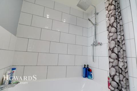 10 Clement Square, Lowestoft, NR33 0LT